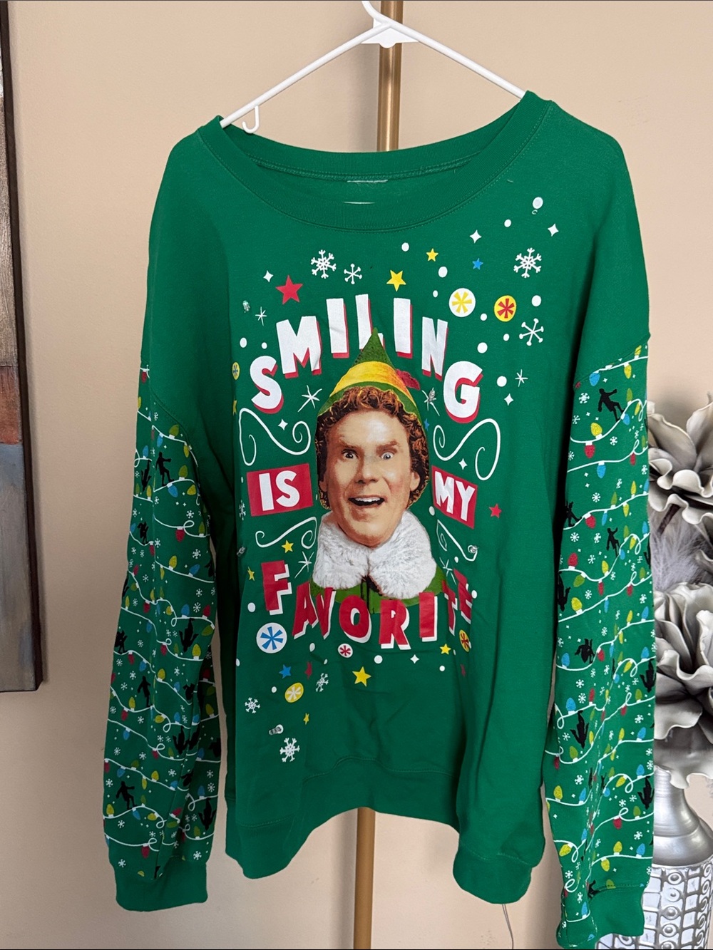 Source Unknown Green Elf Graphic Crewneck Sweatshirt